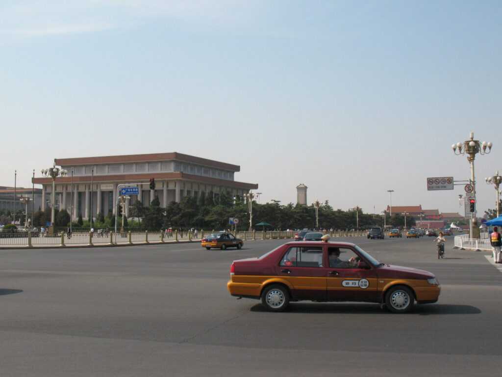 widok na plac w kierunku polnocnym